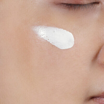 zq-ii sunblock cream face application